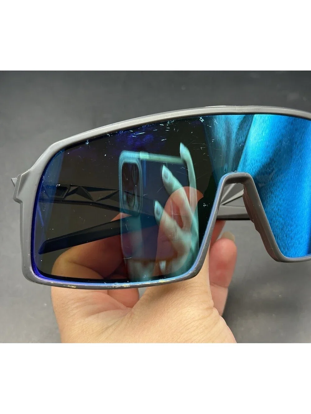 Oakley Sutro Matte Carbon w/ Prizm Sapphire Lens/(Nosepad Included)
